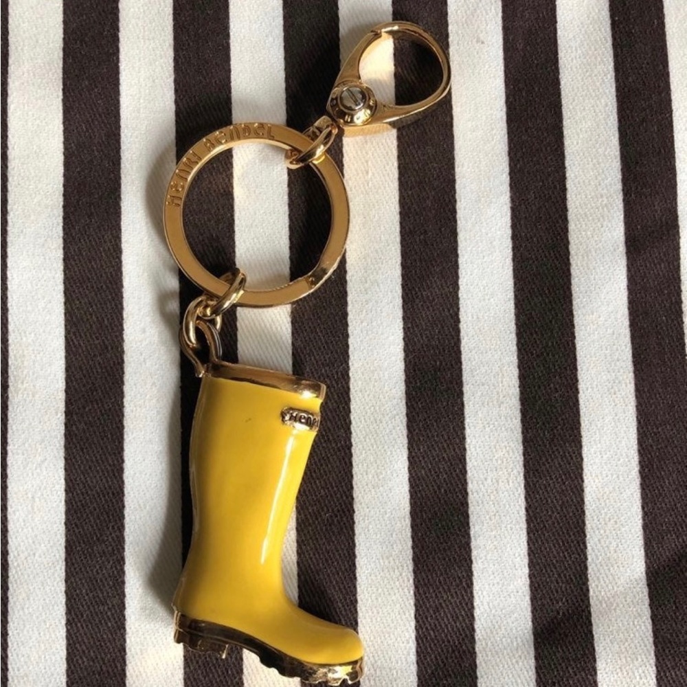 Henri Bendel Rain Boot Vintage Keychain Bag-Charm - Picture 8 of 13